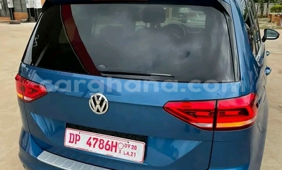 Ra Àlòkù Volkswagen Golf Plus Silver Ọkọ̀ in Iwọn didun ni Oorun Ra Àlòkù Volkswagen Golf Plus Silver Ọkọ̀ in Iwọn didun ni Oorun