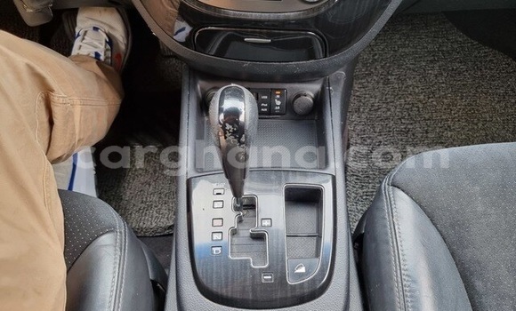 Sayi Na hannu Hyundai Santa Fe Azurfa Mota in Accra a Greater Accra Sayi Na hannu Hyundai Santa Fe Azurfa Mota in Accra a Greater Accra