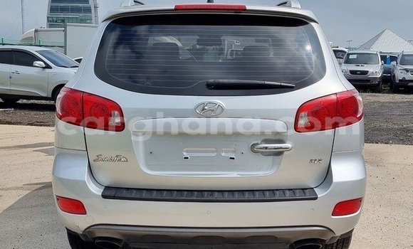 Sayi Na hannu Hyundai Santa Fe Azurfa Mota in Accra a Greater Accra Sayi Na hannu Hyundai Santa Fe Azurfa Mota in Accra a Greater Accra
