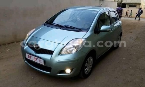 Ra Àlòkù Toyota Yaris Blue Ọkọ̀ in Sekondi ni Oorun