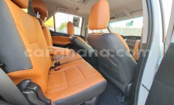 Sayi Na hannu Toyota Fortuner White Mota in Accra a Greater Accra Sayi Na hannu Toyota Fortuner White Mota in Accra a Greater Accra