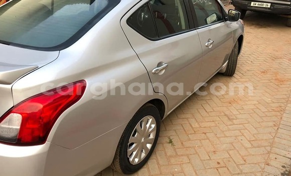 Sayi Na hannu Nissan Versa Azurfa Mota in Accra a Greater Accra Sayi Na hannu Nissan Versa Azurfa Mota in Accra a Greater Accra