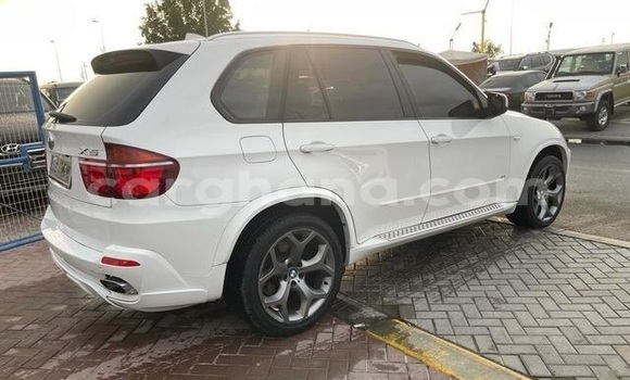Sayi Na hannu BMW X5 White Mota in Accra a Greater Accra Sayi Na hannu BMW X5 White Mota in Accra a Greater Accra