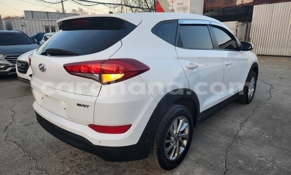 Sayi Na hannu Hyundai Tucson White Mota in Accra a Greater Accra Sayi Na hannu Hyundai Tucson White Mota in Accra a Greater Accra
