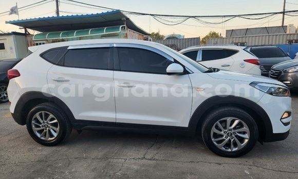Sayi Na hannu Hyundai Tucson White Mota in Accra a Greater Accra Sayi Na hannu Hyundai Tucson White Mota in Accra a Greater Accra
