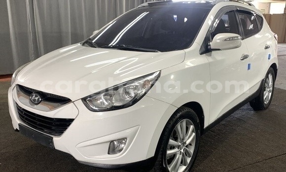 Buy Used Hyundai Tucson White Car in Accra in Greater Accra
