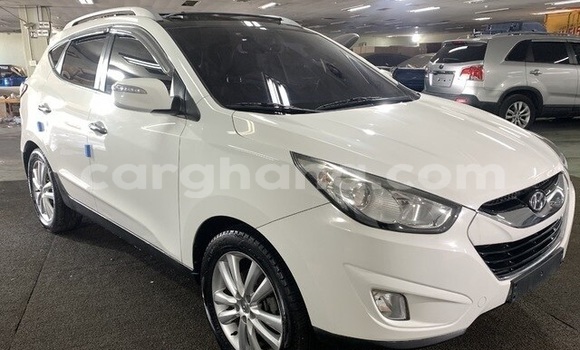 Sayi Na hannu Hyundai Tucson White Mota in Accra a Greater Accra Sayi Na hannu Hyundai Tucson White Mota in Accra a Greater Accra