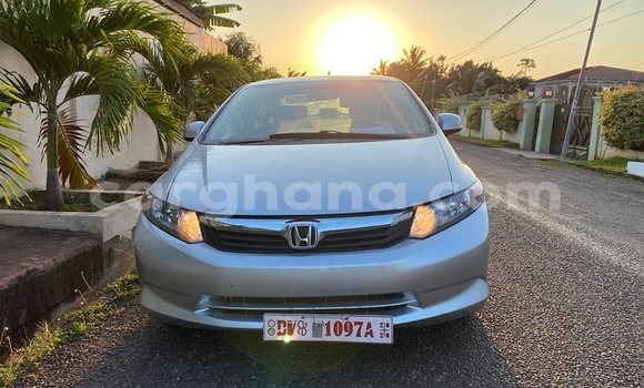 Sayi Na hannu Honda Civic Azurfa Mota in Accra a Greater Accra Sayi Na hannu Honda Civic Azurfa Mota in Accra a Greater Accra