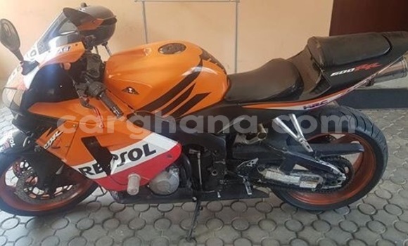 Buy Used Honda CBR 1000 RR Beige Bike in Sekondi–Takoradi Metropolitan in Western Buy Used Honda CBR 1000 RR Beige Bike in Sekondi–Takoradi Metropolitan in Western