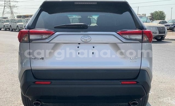 Buy Used Toyota RAV4 Silver Car in Accra in Greater Accra Buy Used Toyota RAV4 Silver Car in Accra in Greater Accra