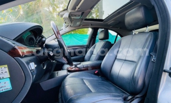 Sayi Na hannu Mercedes‒Benz S–Class Azurfa Mota in Accra a Greater Accra Sayi Na hannu Mercedes‒Benz S–Class Azurfa Mota in Accra a Greater Accra