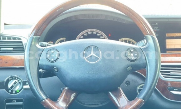 Sayi Na hannu Mercedes‒Benz S–Class Azurfa Mota in Accra a Greater Accra Sayi Na hannu Mercedes‒Benz S–Class Azurfa Mota in Accra a Greater Accra