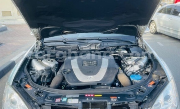 Sayi Na hannu Mercedes‒Benz S–Class Azurfa Mota in Accra a Greater Accra Sayi Na hannu Mercedes‒Benz S–Class Azurfa Mota in Accra a Greater Accra