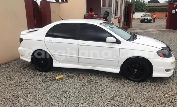 Sayi Na hannu Toyota Corolla White Mota in Accra a Greater Accra Sayi Na hannu Toyota Corolla White Mota in Accra a Greater Accra
