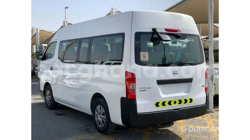 Big with watermark nissan urvan ashanti import dubai 53495