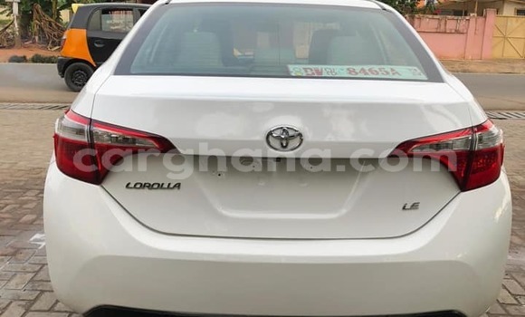 Sayi Na hannu Toyota Corolla White Mota in Accra a Greater Accra Sayi Na hannu Toyota Corolla White Mota in Accra a Greater Accra