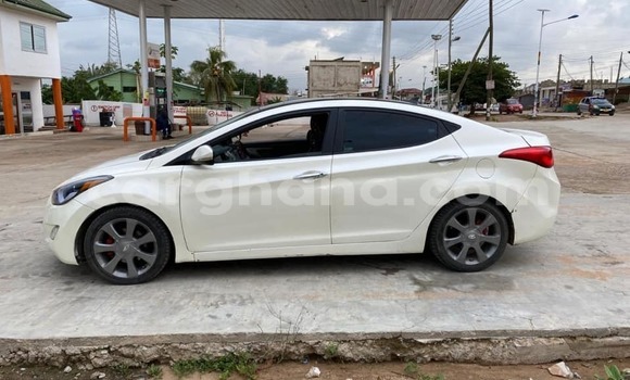 Sayi Na hannu Hyundai Elantra White Mota in Accra a Greater Accra Sayi Na hannu Hyundai Elantra White Mota in Accra a Greater Accra