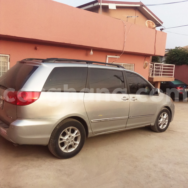 Big with watermark toyota sienna greater accra accra 9300