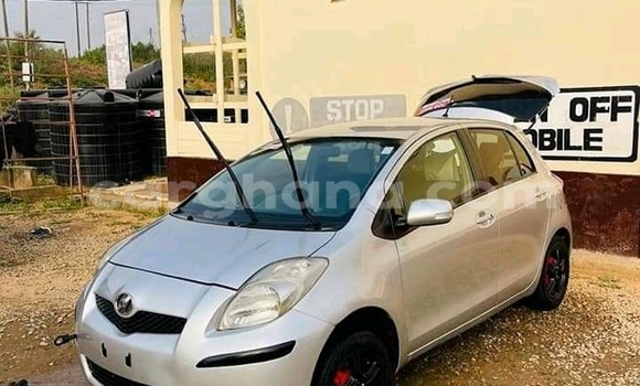Buy Used Toyota Vitz Silver Car in Accra in Greater Accra