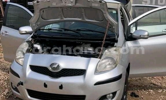 Ra Àlòkù Toyota Vitz Silver Ọkọ̀ in Accra ni Greater Accra Ra Àlòkù Toyota Vitz Silver Ọkọ̀ in Accra ni Greater Accra