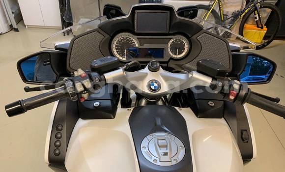 Buy New BMW K 1600 White Bike in Accra in Greater Accra Buy New BMW K 1600 White Bike in Accra in Greater Accra