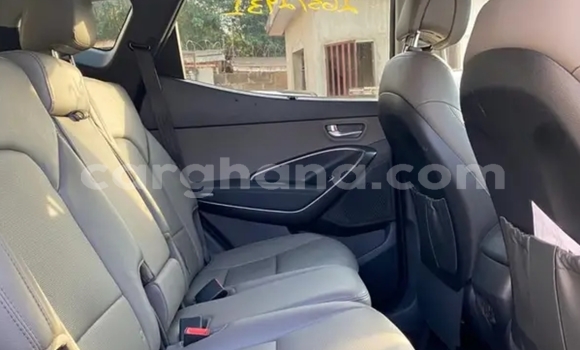Sayi Imported Hyundai Santa Fe Black Mota in Accra a Greater Accra