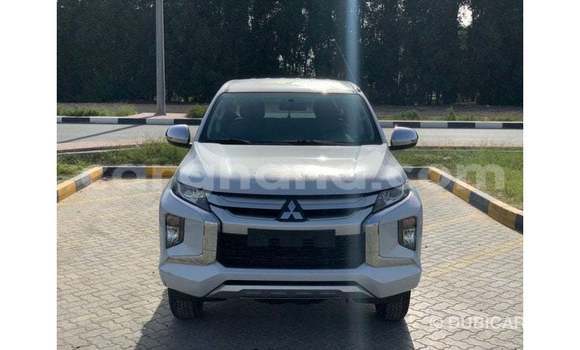 Sayi Imported Mitsubishi L200 White Mota in Import - Dubai a Ashanti Sayi Imported Mitsubishi L200 White Mota in Import - Dubai a Ashanti