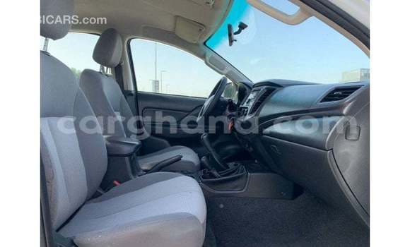 Sayi Imported Mitsubishi L200 White Mota in Import - Dubai a Ashanti Sayi Imported Mitsubishi L200 White Mota in Import - Dubai a Ashanti