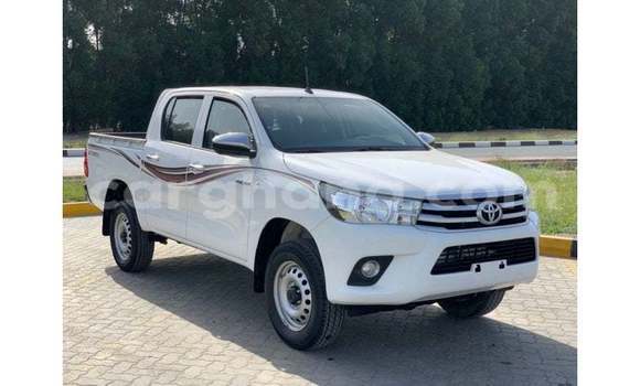Sayi Imported Toyota Hilux White Mota in Import - Dubai a Ashanti Sayi Imported Toyota Hilux White Mota in Import - Dubai a Ashanti