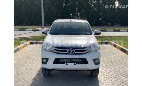 Sayi Imported Toyota Hilux White Mota in Import - Dubai a Ashanti Sayi Imported Toyota Hilux White Mota in Import - Dubai a Ashanti