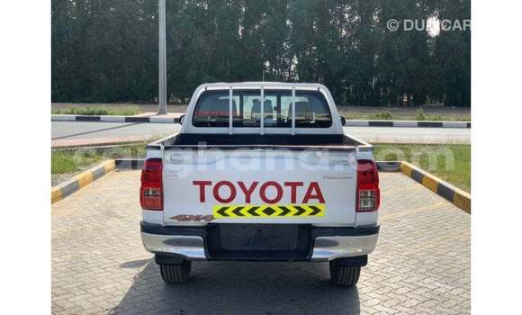 Sayi Imported Toyota Hilux White Mota in Import - Dubai a Ashanti Sayi Imported Toyota Hilux White Mota in Import - Dubai a Ashanti