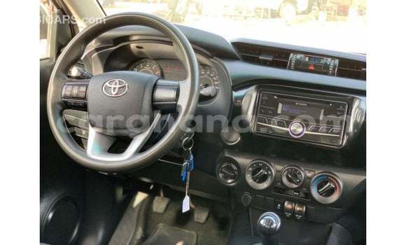 Sayi Imported Toyota Hilux White Mota in Import - Dubai a Ashanti Sayi Imported Toyota Hilux White Mota in Import - Dubai a Ashanti