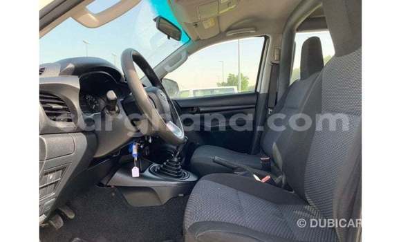 Sayi Imported Toyota Hilux White Mota in Import - Dubai a Ashanti Sayi Imported Toyota Hilux White Mota in Import - Dubai a Ashanti
