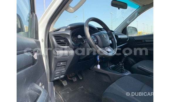 Sayi Imported Toyota Hilux White Mota in Import - Dubai a Ashanti Sayi Imported Toyota Hilux White Mota in Import - Dubai a Ashanti