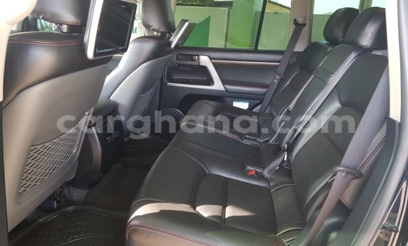 Buy Used Toyota Land Cruiser Black Car in Adenta in Greater Accra Buy Used Toyota Land Cruiser Black Car in Adenta in Greater Accra