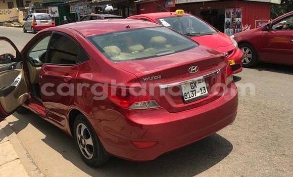 Ra Àlòkù Hyundai Accent Blue Ọkọ̀ in Sekondi–Takoradi Metropolitan ni Oorun Ra Àlòkù Hyundai Accent Blue Ọkọ̀ in Sekondi–Takoradi Metropolitan ni Oorun