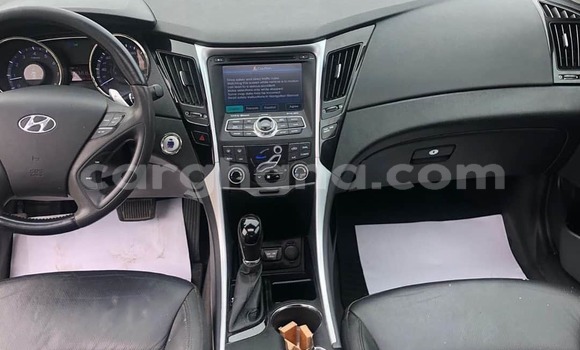 Ra Àlòkù Hyundai Sonata Silver Ọkọ̀ in Sekondi–Takoradi Metropolitan ni Oorun Ra Àlòkù Hyundai Sonata Silver Ọkọ̀ in Sekondi–Takoradi Metropolitan ni Oorun