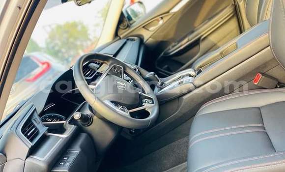 Ra Àlòkù Honda Civic Alagara Ọkọ̀ in Iwọn didun ni Oorun Ra Àlòkù Honda Civic Alagara Ọkọ̀ in Iwọn didun ni Oorun