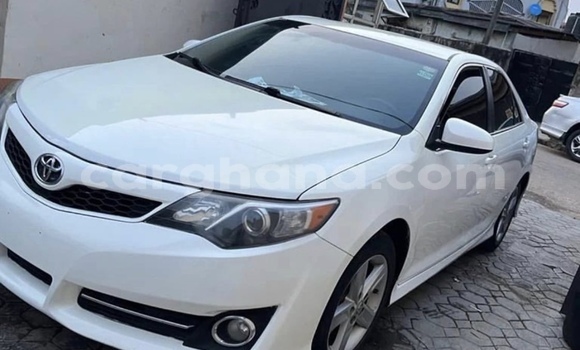 Buy Used Toyota Camry White Car in Accra in Greater Accra Buy Used Toyota Camry White Car in Accra in Greater Accra