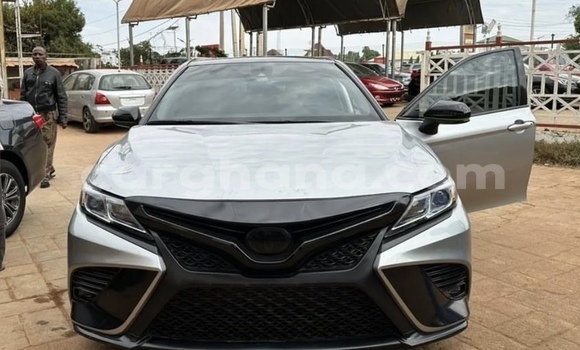 Buy Used Toyota Camry Silver Car in Accra in Greater Accra