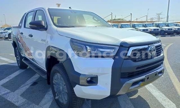 Buy Used Toyota Hilux White Car in Accra in Greater Accra
