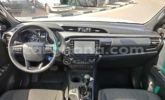 Sayi Na hannu Toyota Hilux White Mota in Accra a Greater Accra Sayi Na hannu Toyota Hilux White Mota in Accra a Greater Accra