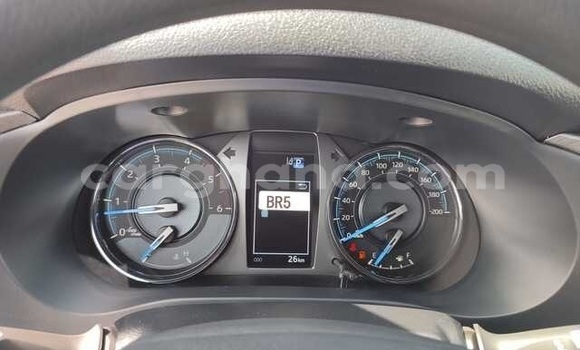 Sayi Na hannu Toyota Hilux White Mota in Accra a Greater Accra Sayi Na hannu Toyota Hilux White Mota in Accra a Greater Accra