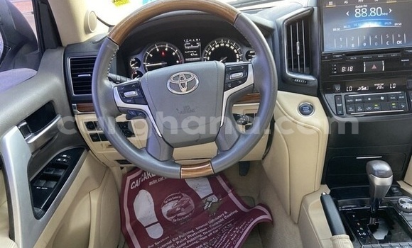 Sayi Na hannu Toyota Land Cruiser White Mota in Accra a Greater Accra Sayi Na hannu Toyota Land Cruiser White Mota in Accra a Greater Accra