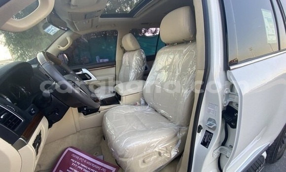 Sayi Na hannu Toyota Land Cruiser White Mota in Accra a Greater Accra Sayi Na hannu Toyota Land Cruiser White Mota in Accra a Greater Accra