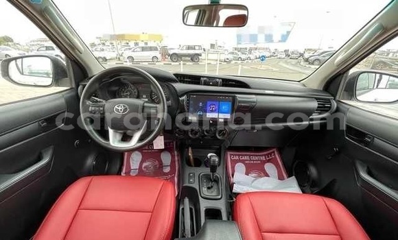 Sayi Na hannu Toyota Hilux White Mota in Accra a Greater Accra Sayi Na hannu Toyota Hilux White Mota in Accra a Greater Accra