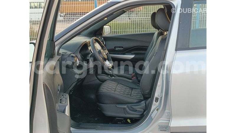 Big with watermark nissan evalia ashanti import dubai 53604