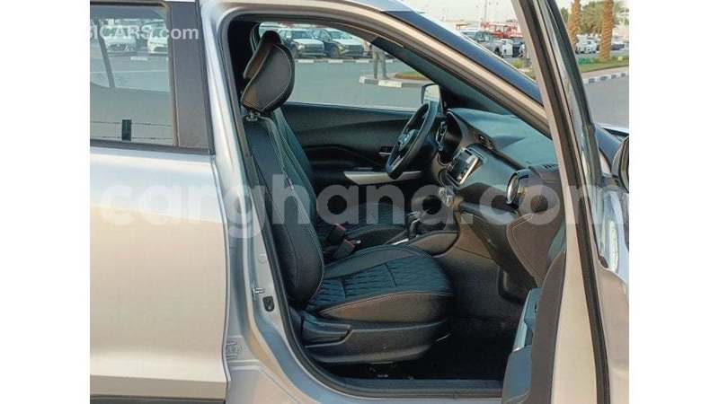 Big with watermark nissan evalia ashanti import dubai 53604