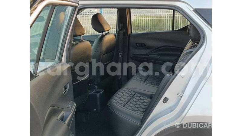 Big with watermark nissan evalia ashanti import dubai 53604