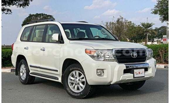 Sayi Imported Toyota Land Cruiser White Mota in Import - Dubai a Ashanti